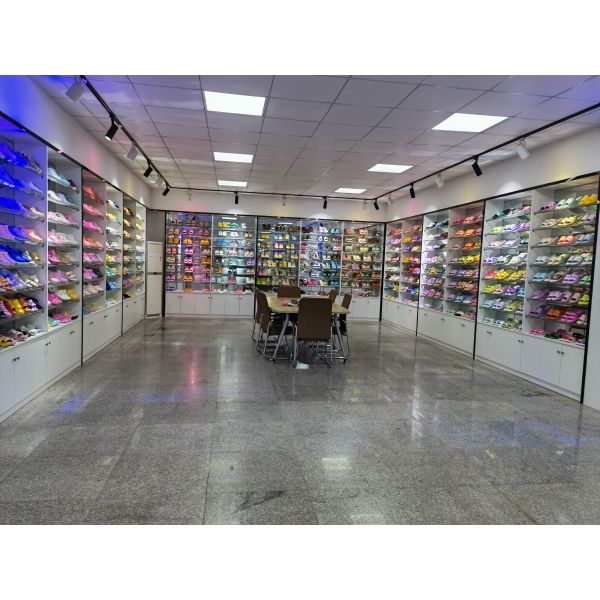 Automatic PVC Shoe Making Machine Rain Shoes Injection Molding Machine KT-819