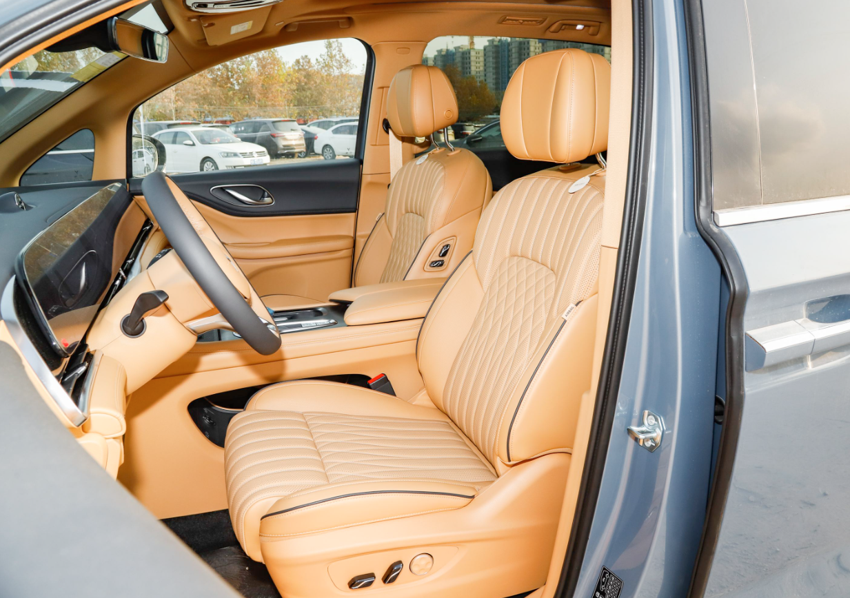 Dream Intelligent VOYAH Electric Car VOYAH Dreamer 2022 1.5T Low Carbon Version