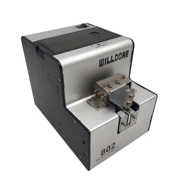 AC 110V Portable Automatic Screw Feeder 6W Power Silver Color For 20mm Screw Length