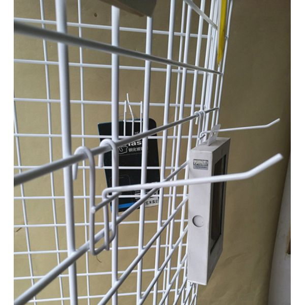 Three Sided L650mm H1828mm Sports Equipment Storage Rack With Casters