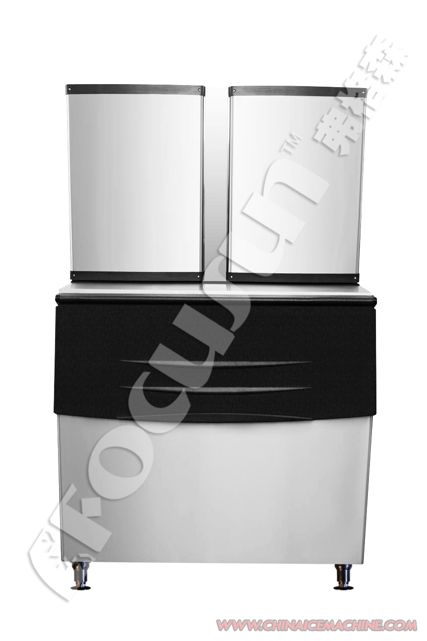 Italy Compressor 2860w Commercial Type Cube Ice Making Machine FIM-1500G Capacity 680kgs Per Day