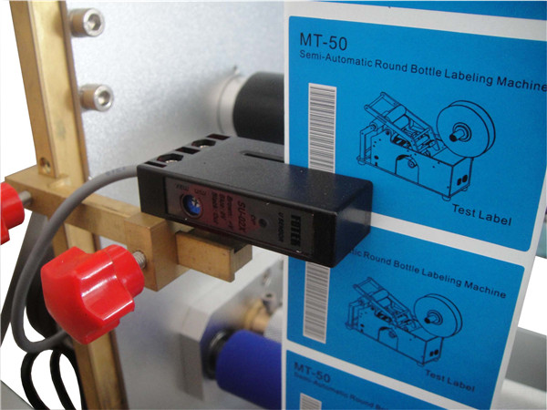 High Precision Double Side Cosmetic Wine Bottle Labeling Machine, Front & Back Adhesive Sticker Applicator for Round Bottle