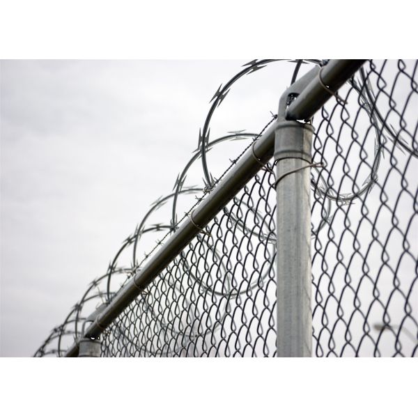china competitive prices pvc coated wire mesh chain link fence