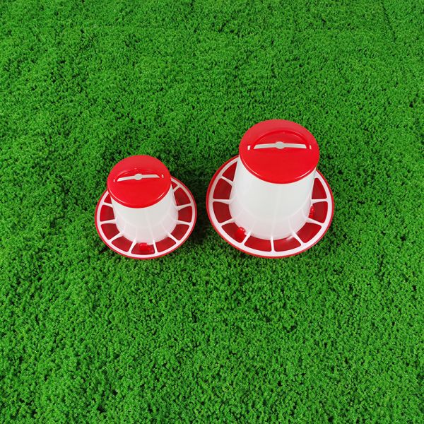 Easy To Clean Waterproof Poultry Feeder Modern Cylinder Design Red White