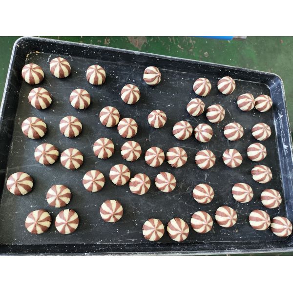 Two-Tone Teardrop Stuffed Cookies Automatic Encrusting Machine 5000-6000pcs/h Capacity