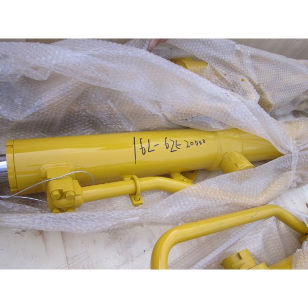 Shantui SD16 blade lift cylinder 16L-62C-20000 .13608911058@139.com