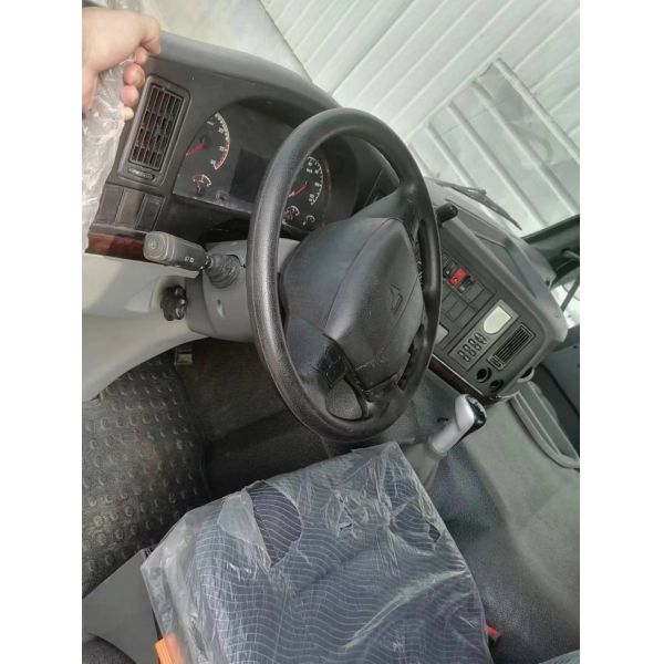 High Quality Tractor Truck 6*4 Heavy Duty Tractor Truck Trailer Head for Sale