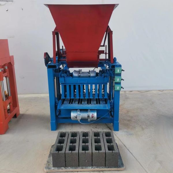 New Product 4-35b Model High Quality Semi-automatic Brick Making Machine for Construction Projects