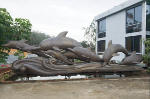 China Cast Metal Bronze Animal Sculptures Realistic Style For Public Decoration wholesale