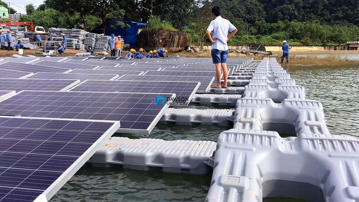 Plastic Floating Solar Panel Barrier Base Blow Molding Machine