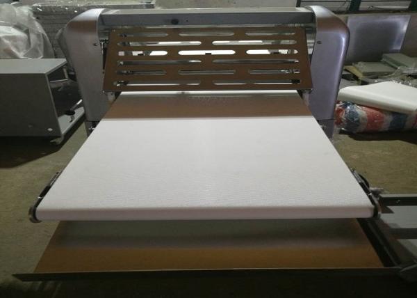 Quality 155 R / Min Commercial Pastry Sheeter , 50Hz Bakery Sheeter Machine for sale