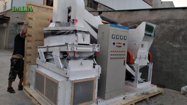 Quality Capacity 200 - 300 Kg/H Copper Wire Recycling Machine Cable Granulator Machine for sale