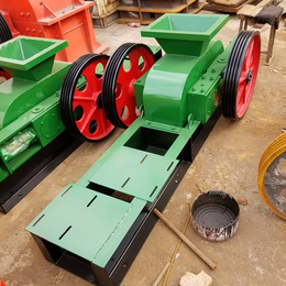 Double Teeth Roller Stone Crusher Machine Screening Typed