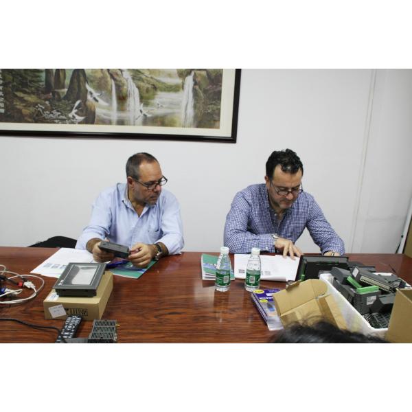 30DI 30DO HMI With Inbuilt PLC TFT 500mA K Type Thermocouple Relay