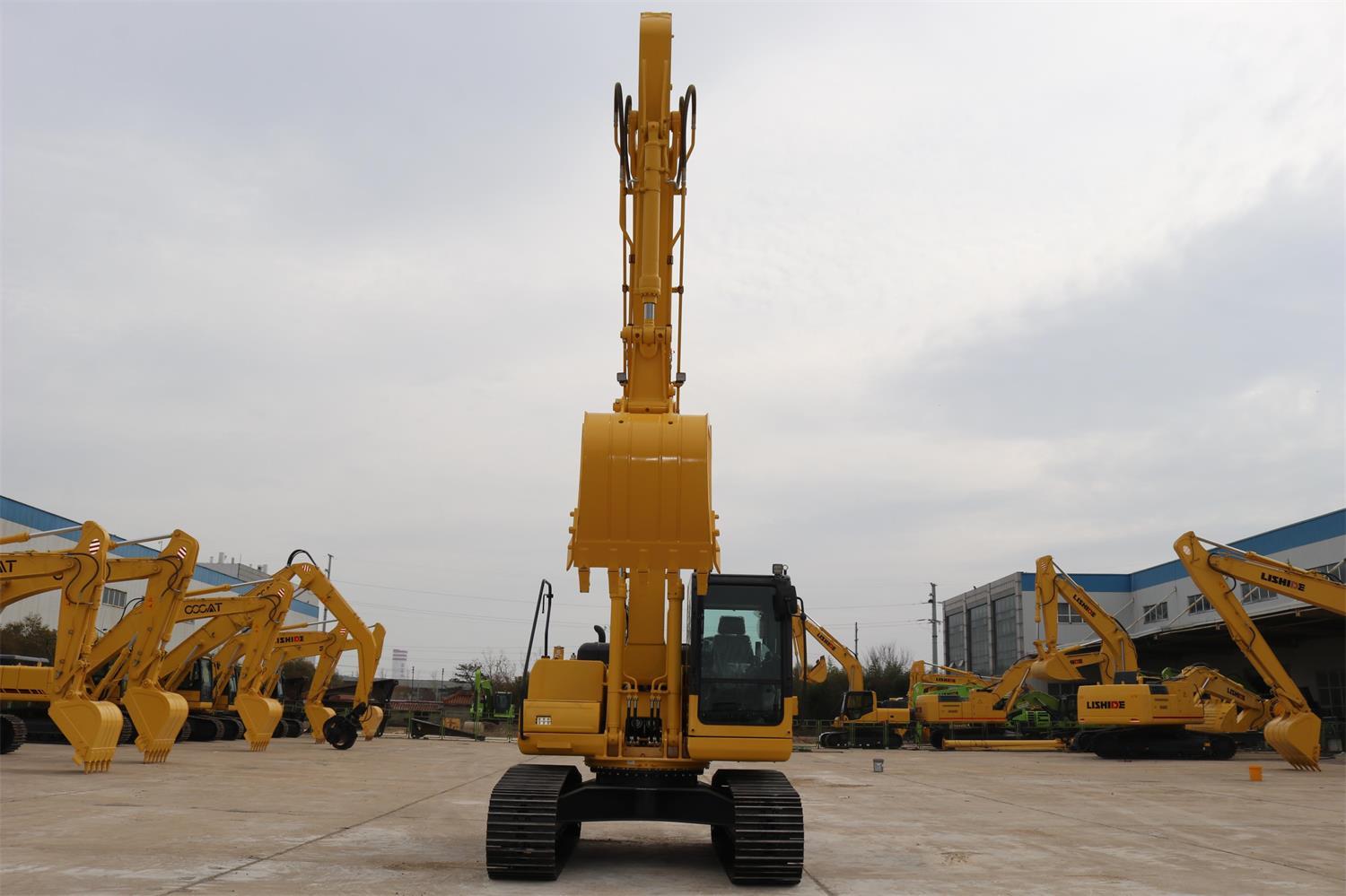 HT210 Large Excavator