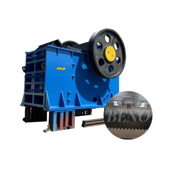 Quality Smooth Operation Jaw Rock Crusher Hard Rock Breaking Machine ISO9001 Rustproof for sale