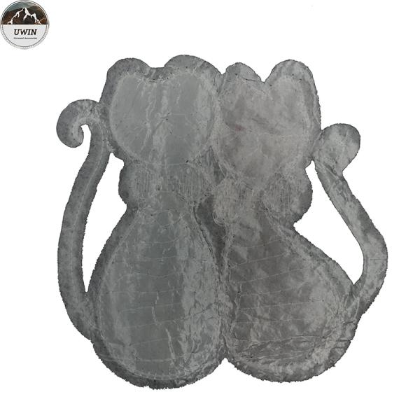 One Side Cat Custom Stitched Patches , Pretty Embroidered Animal Patches