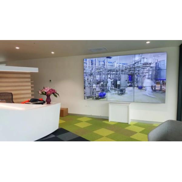Floor Standing LCD Display 2x2 Video Wall Advertising Player With 4K Controller