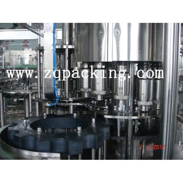 Isobar filling machine for carbonated beverage