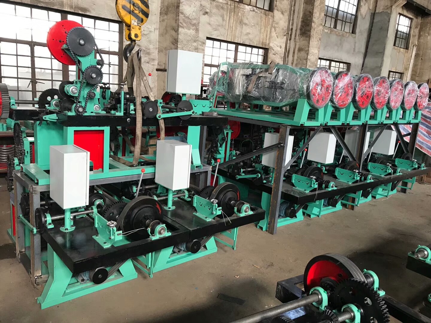 China Double stranded Twisted full automatic Barbed Wire mesh making Machine wholesale