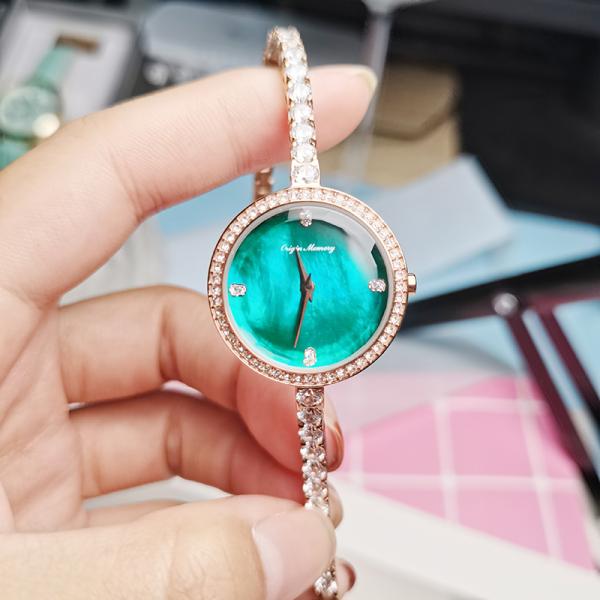 Luxury Stainless Steel Jewelry 26mm Small Quartz Bracelet Watch Fashion Zircon Shell