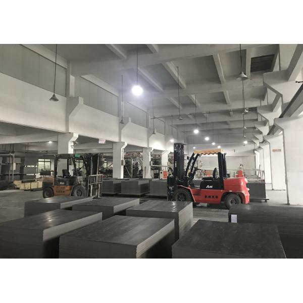 Supply Real Wood Veneer SPC Flooring with Advanced Click System and SPC Rigid Core