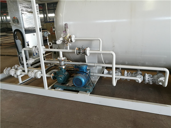LPG Propane Butane Gas Tank , Q345R Carbon Steel Gas Filling Plant With Dispenser