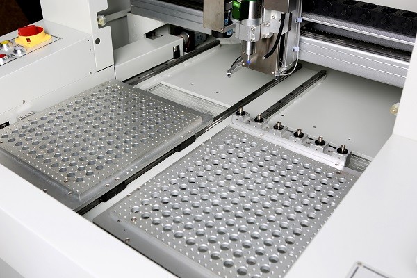 Genitec Full-Automatic PCB Depaneling Machine PCB Routing Machine GAM330AT