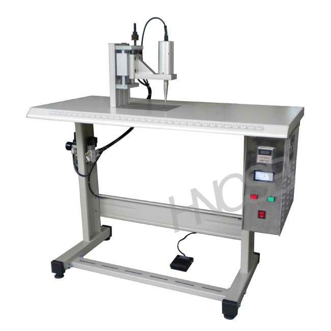 China CE Ultrasonic Earloop Welding Machine , Semi Automatic Earloop Welding Machine wholesale