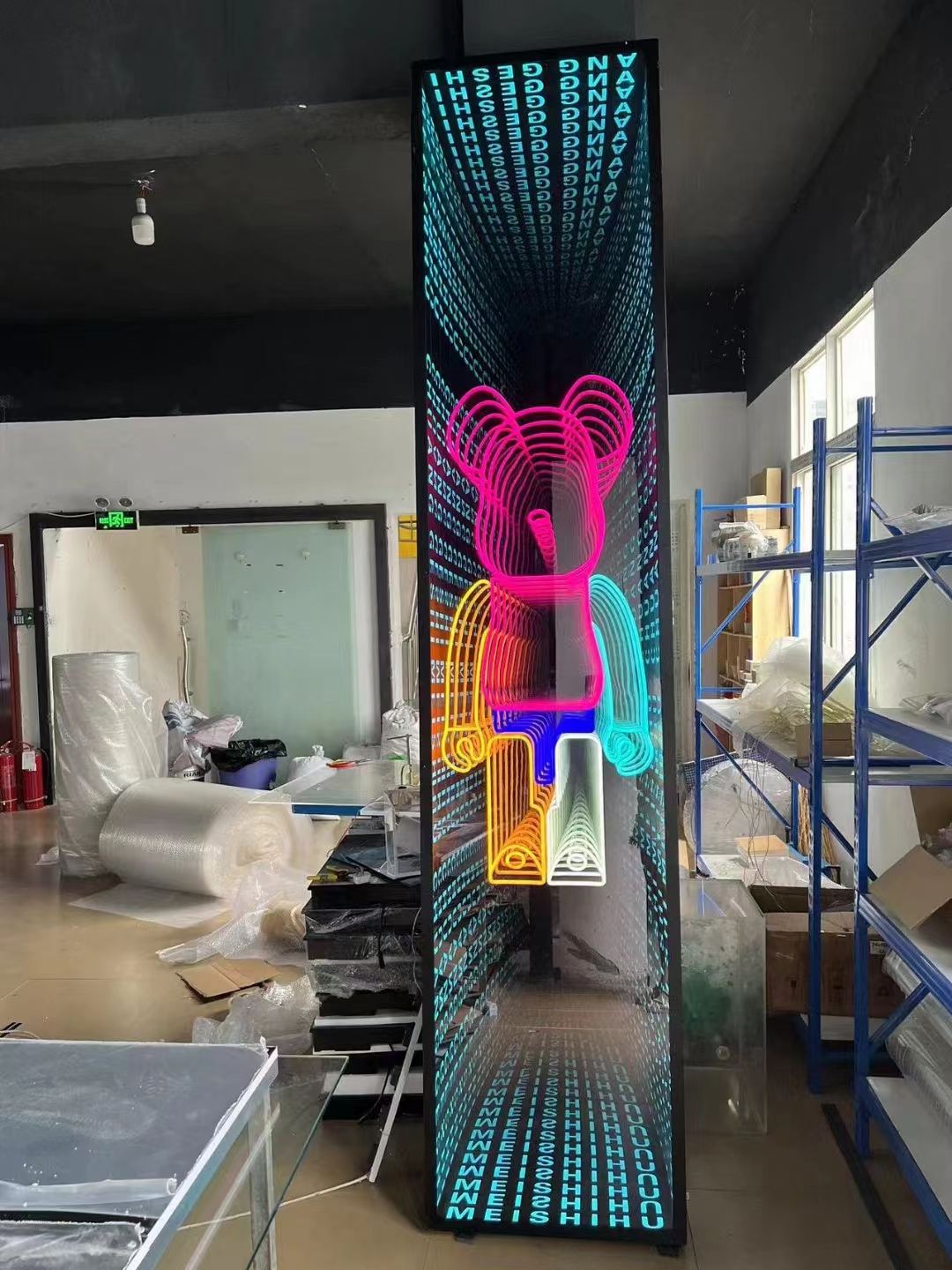 Tempered Glass Acrylic 3D Mirror Infinity Effect 3D LED Mirror with 12V Input Voltage
