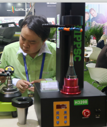 Durable Material Made BT40 Shrinking Fit Tool Holder With Above 3000 Times Repeat Clamping Life