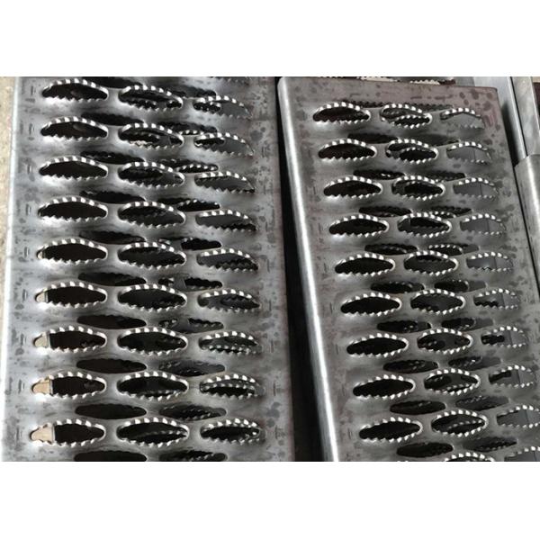 High Strength Crocodile Anti Skid Perforated Metal Plate 2mm Thickness