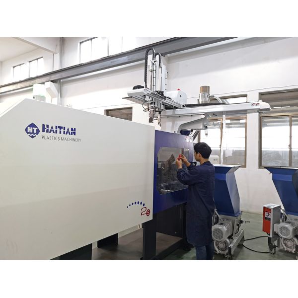 PET Plastic Pump Bottle for Cosmetic and Personal Care Products