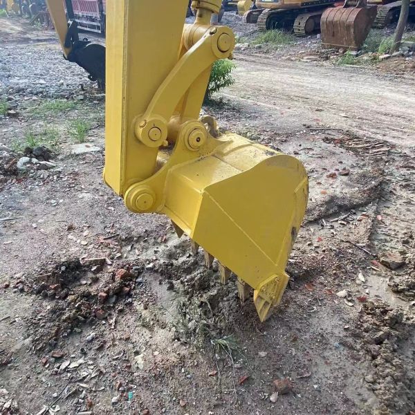 Komatsu PC60 6T Crawler Hydraulic Excavator Machine W/0.25m3 Bucket Capacity