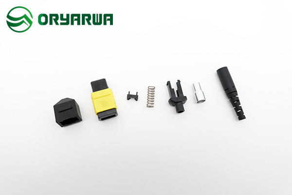 OEM Singlemode Male MPO Fiber Connector 3.0mm Low Insertional Loss