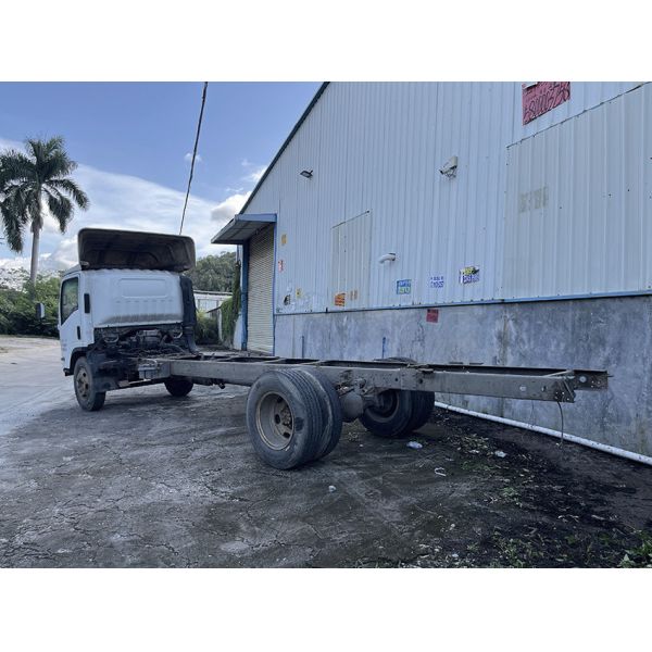 8-10 Ton Used Medium Duty Trucks 4x2 Drive Long Lasting Diesel Fuel