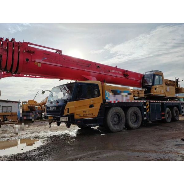 80ton Mobile Crane Used Truck Crane Hoist Crane Maximum Lifting Height 40m Orange and Red