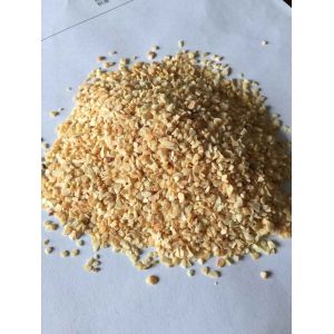 white dried garlic flakes without root