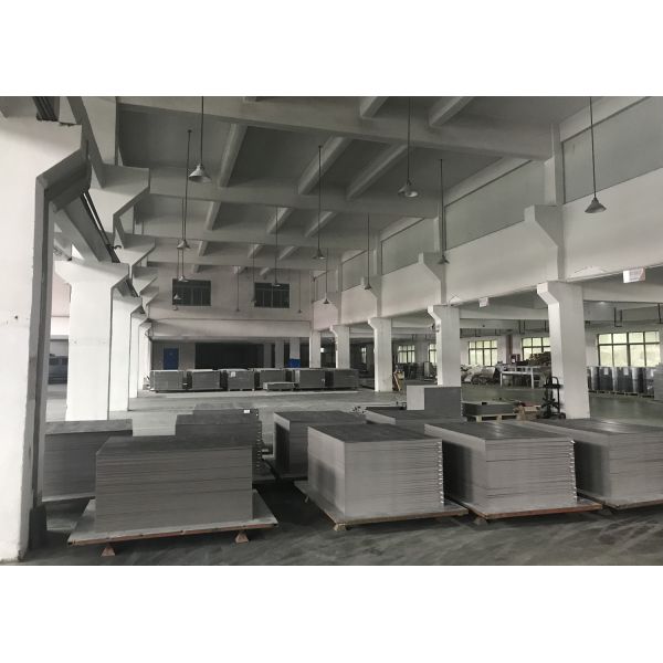 Supply Real Wood Veneer SPC Flooring with Advanced Click System and SPC Rigid Core