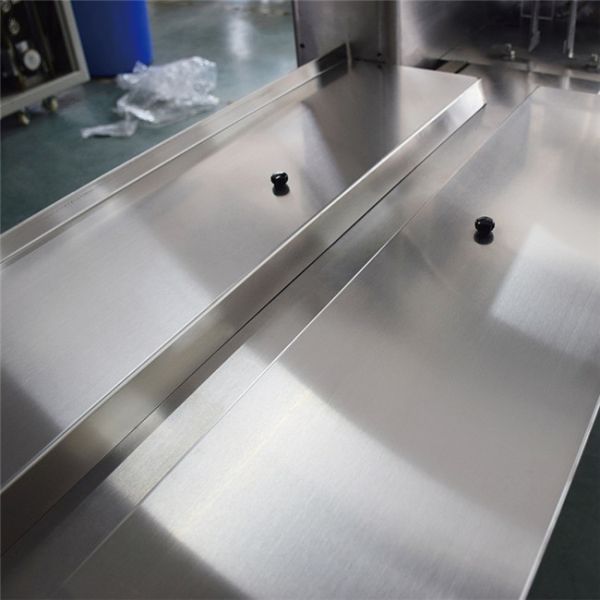 Pillow Saling Soap Packing Machine , 2.4kw Chocolate Bar Packaging Machine