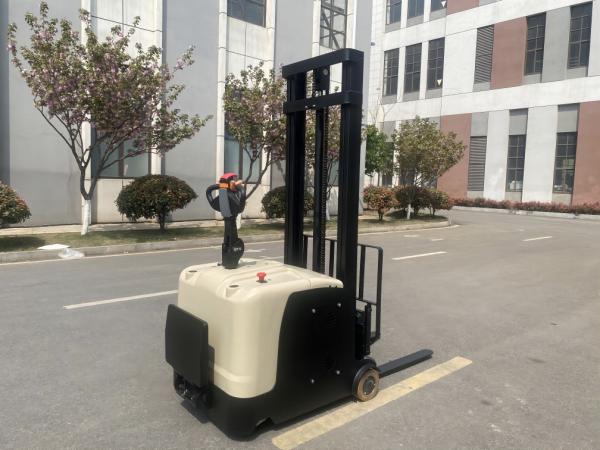 Rated Load 1.6 T Three Way Forklift Electromagnetic Regenerative Braking System