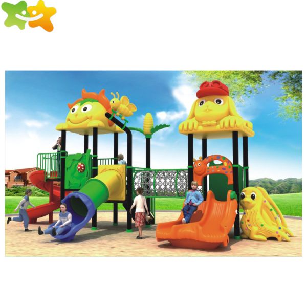 Galvanized Pipe Plastic Playground Equipment Outdoor Kid Slide With Swing