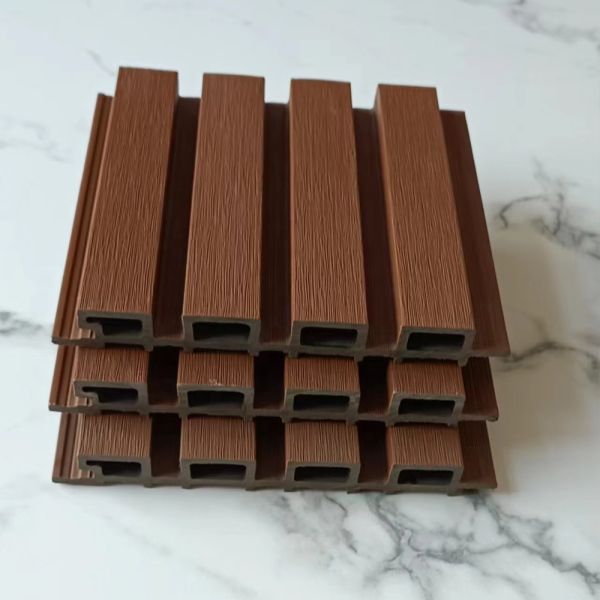 Screw L/D Ratio 156 1 Extrusion Line for High Productivity 118kw WPC Extruder Machine