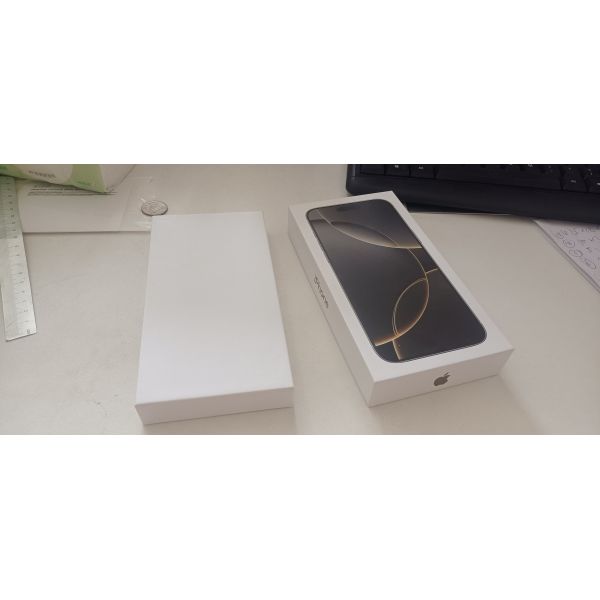 Wholesale IPhone Box for Apple 16/16 Plus/16 Pro /16 Pro Max Electronics Packaging Box With Accessories