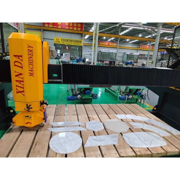 300-400mm Blade Diameter Monoblock Bridge Cutting Machine with Worktable Tilting Angle of 0-85°