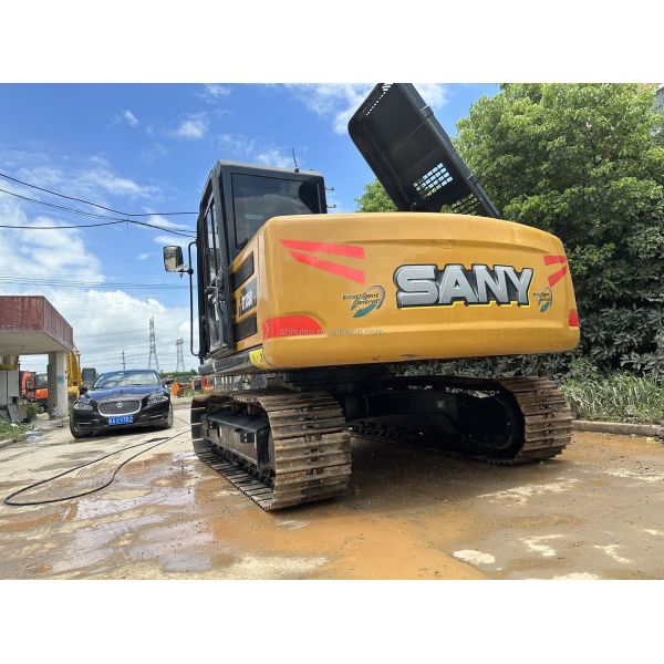 China Made Excavator Used Sany Excavator 135 Yellow 0.7m3 Bucket Capacity 13 Ton