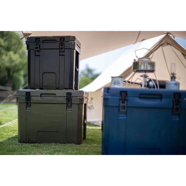 Lid Yes Rotomolded Cooler Box with Customizable Lid for Outdoor Applications