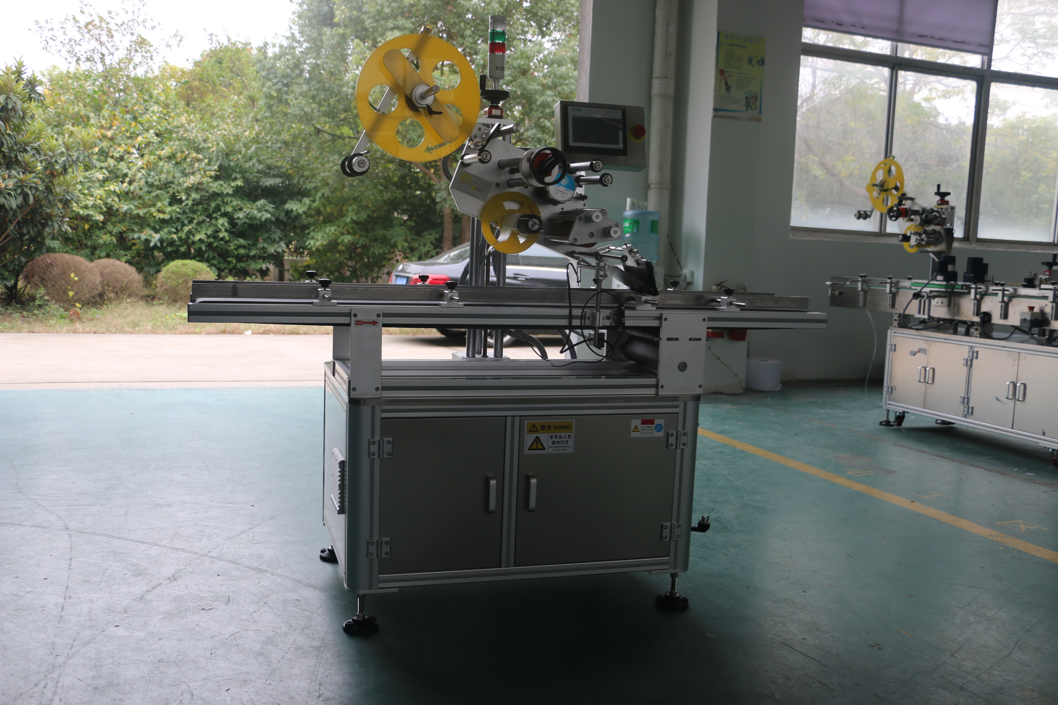 Carton Top Surface Automatic Labeling Machine , 220V 50HZ Label Sticking Machine