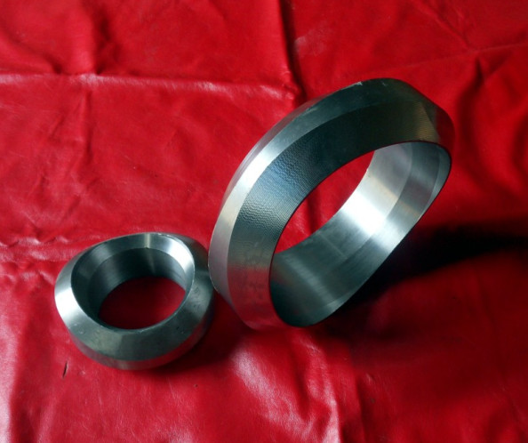 3000LB 2000LB Threaded SW Fitting ASME B16.11 ASTM A105 Elbow Cap Tee