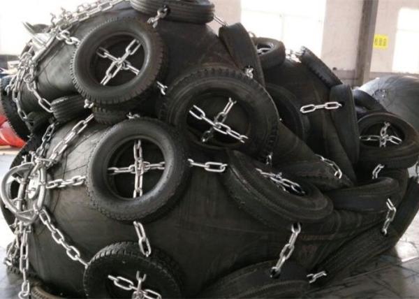 Quality Easy Installation Large Pneumatic Rubber Fenders For Boat Weight 15000 - 200000T for sale